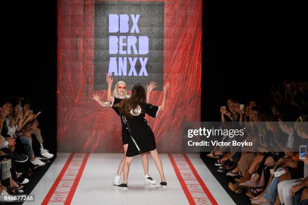 Models walk the runway at the DB Berdan show during Mercedes-Benz Istanbul Fashion Week September 2017 at Zorlu Center on September 14, 2017 in...