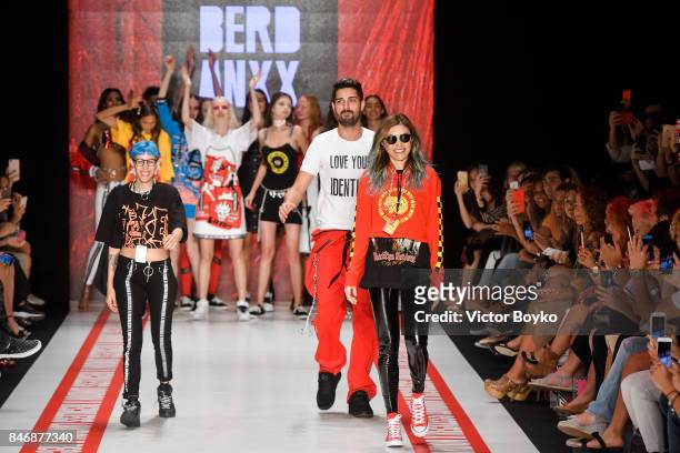Models walk the runway at the DB Berdan show during Mercedes-Benz Istanbul Fashion Week September 2017 at Zorlu Center on September 14, 2017 in...