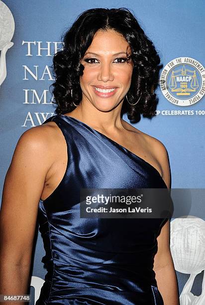 Actress Wendy Davis attends the 40th NAACP Image Awards nominee luncheon at The Beverly Hills Hotel on February 2009 in Beverly Hills, California.