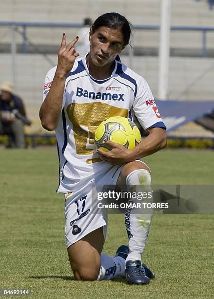 Francisco Palencia of Pumas gestures to the lineman during their Mexican Clausura tournament football match against Morelia in Mexico City on 8...