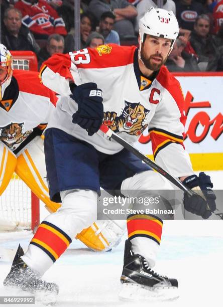Willie Mitchell of the Florida Panthers plays in the game against the Montreal Canadiens at Bell Centre on March 28, 2015 in Montreal, Quebec, Canada.