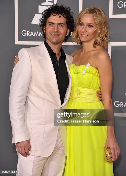 Musician Dweezil Zappa and wife Lauren Knudsen arrive at the 51st Annual Grammy Awards held at the Staples Center on February 8, 2009 in Los Angeles,...