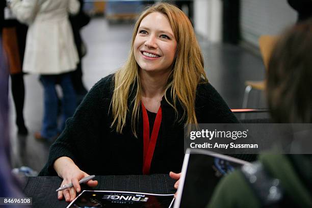Actress Anna Torv signs autographs at NY Comic-Con 09 at Jacob Javits Center on February 8, 2009 in New York City.