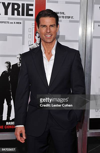 Actor Tom Cruise arrives on the red carpet of the Los Angeles premiere of "Valkyrie" at the Directors Guild of America on December 18, 2008 in Los...