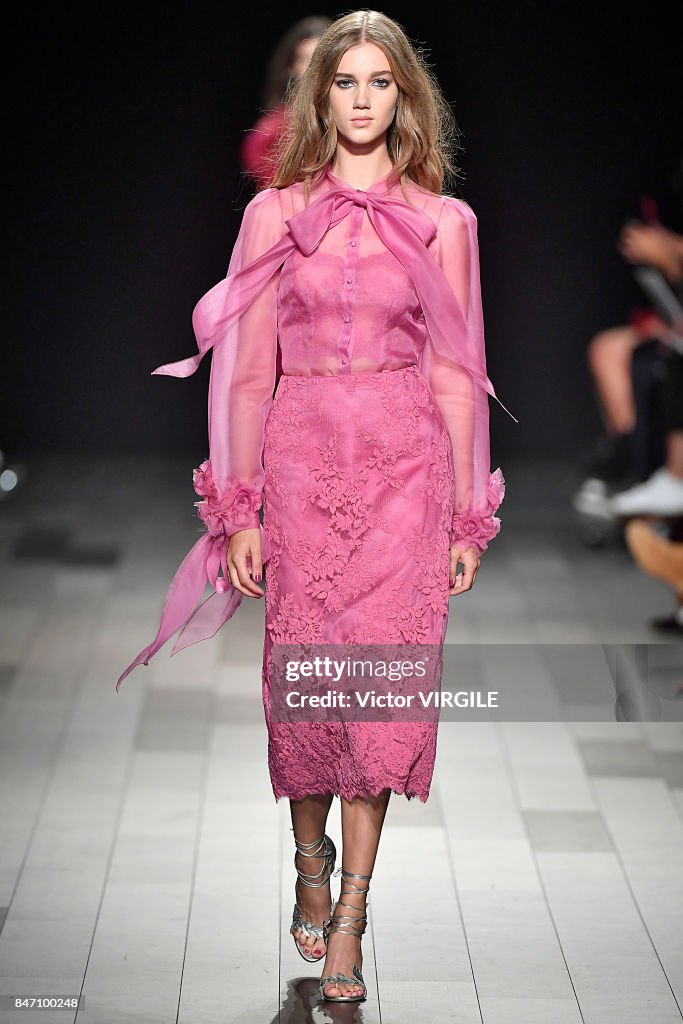 Marchesa - Runway - September 2017 - New York Fashion Week