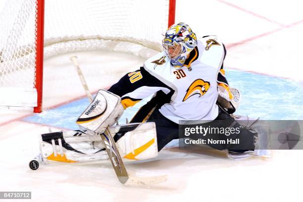 Goaltender Ryan Miller of the Buffalo Sabres makes a pad save against the Phoenix Coyotes on January 31, 2009 at Jobing.com Arena in Glendale,...