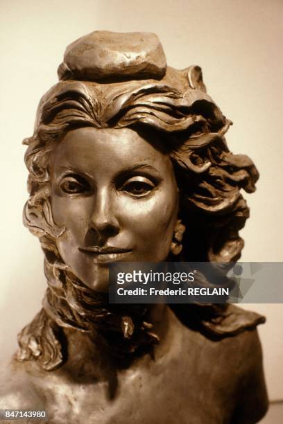 Exposition des bustes de Marianne, symbole de la Republique francaise; ici un buste ayant pour modele Catherine Deneuve le 15 octobre 1985 en France.