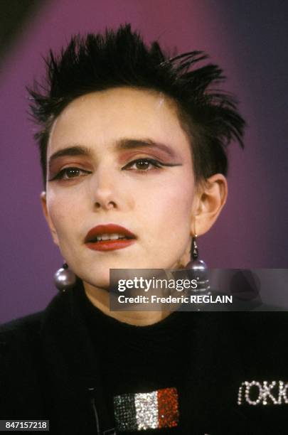 Photo session of French pop singer Jeanne Mas on April 25, 1986 in Paris, France.