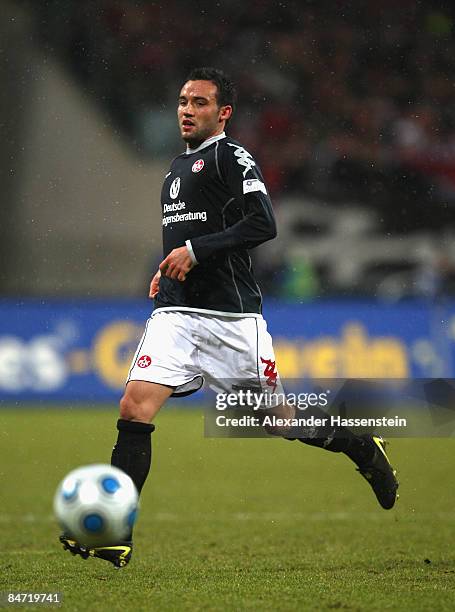 Fabian Mueller of Kaiserslautern watches the ball during the Second Bundesliga match between 1. FC Nuernberg and 1. FC Kaiserslautern at the...