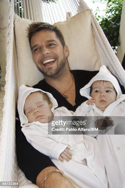 Ricky Martin poses with sons Matteo Martin and Valentino Martin on November 12, 2008 in Miami, Florida.