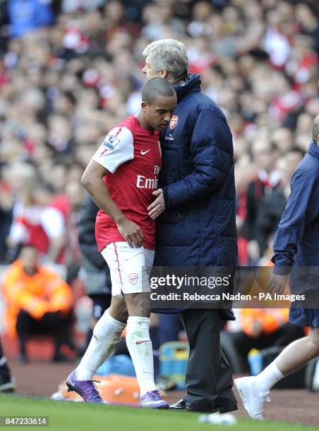 Arsenal O2 Walcott 1,430 Rebecca Arsenal Photos & High Res Pictures - Getty Images