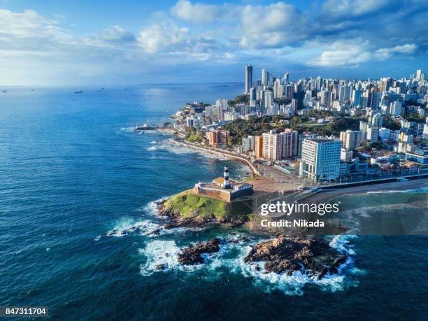 luftaufnahme von salvador da bahia stadt, bahia, brasilien - festung stock-fotos und bilder