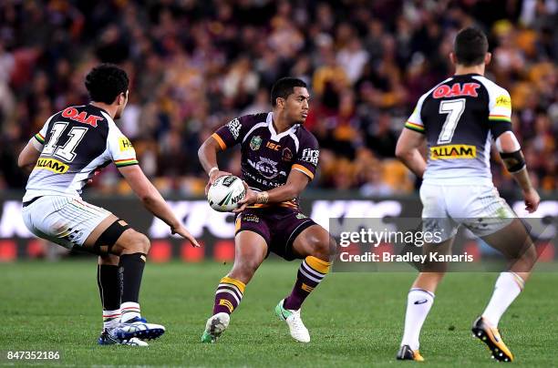 Anthony Milford of the Broncos looks to pass during the NRL Semi Final match between the Brisbane Broncos and the Penrith Panthers at Suncorp Stadium...