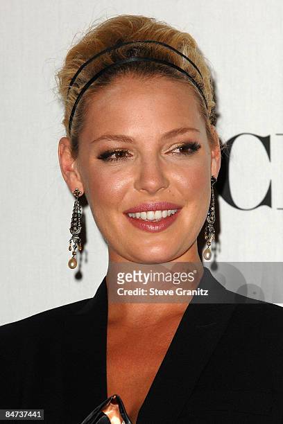 Actress Katherine Heigl poses in the press room at the 35th Annual People's Choice Awards held at the Shrine Auditorium on January 7, 2009 in Los...