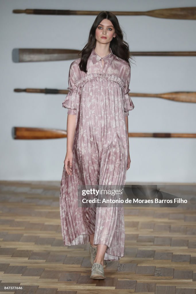 DAKS - Runway - LFW September 2017