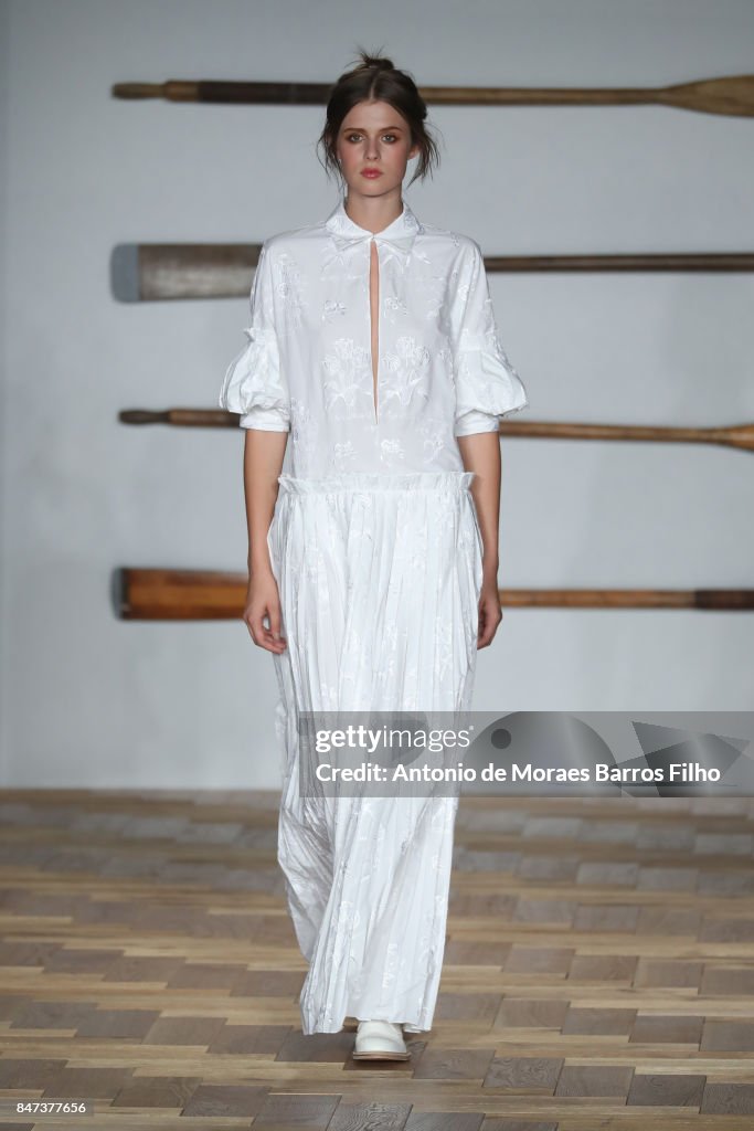 DAKS - Runway - LFW September 2017