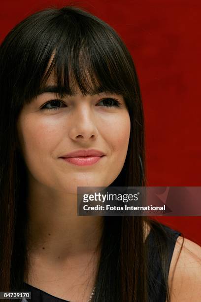 168 Camilla Belle Portrait Session Photos and Premium High Res Pictures -  Getty Images