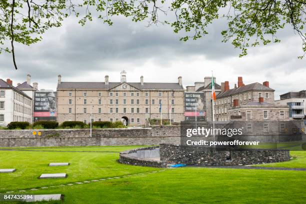 quartel de collins, em dublin, irlanda - quartel - fotografias e filmes do acervo