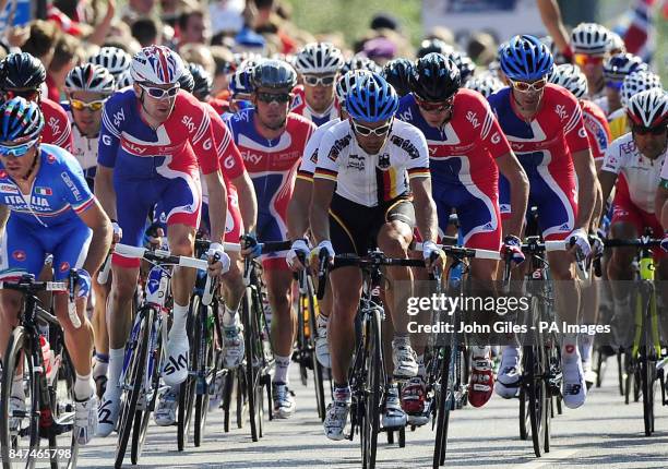 David Millar with Mark Cavendish and Bradley Wiggins during the World Road race Champs in Copenhagen.