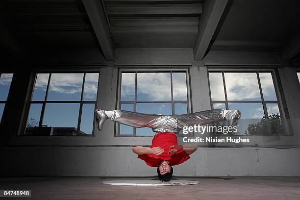 indoor room breakdancing - street dance stock pictures, royalty-free photos & images