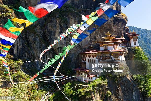 taktsang dzong or tiger's nest, bhutan - bhutan stock pictures, royalty-free photos & images