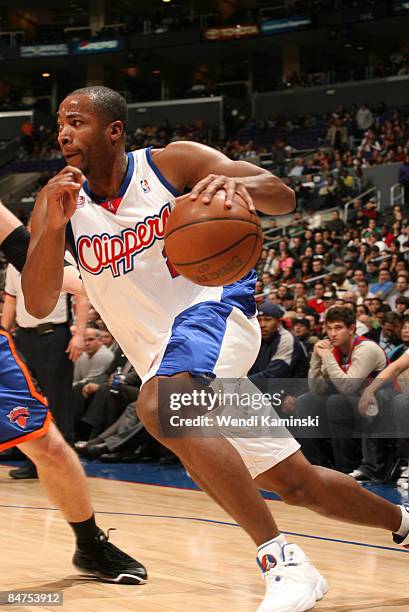 Fred Jones of the Los Angeles Clippers drives to the basket during a game against the New York Knicks at Staples Center on February 11, 2009 in Los...