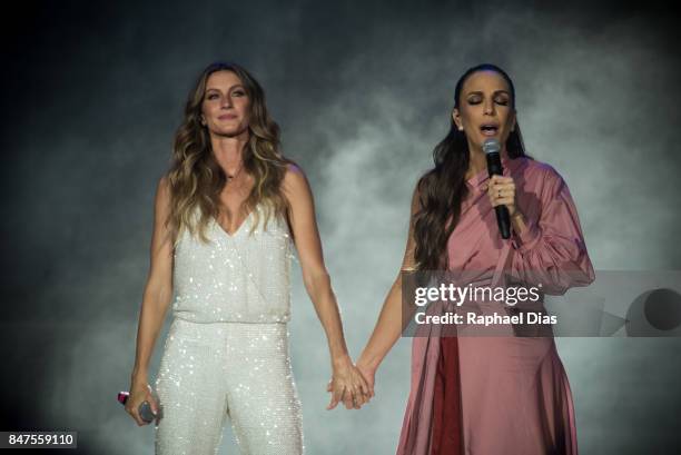Model Gisele Bundchen and singer Ivete Sangalo perform the song 'Imagine' during day 1 of Rock in Rio 2017 on September 15, 2017 in Rio de Janeiro,...