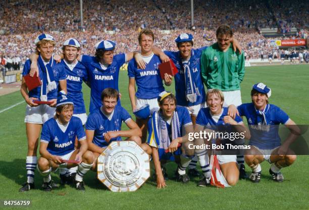 The Everton team with the FA Charity Shield after their 1-0 victory over Liverpool at Wembley Stadium, August 18th 1984. Back row : Kevin Richardson,...