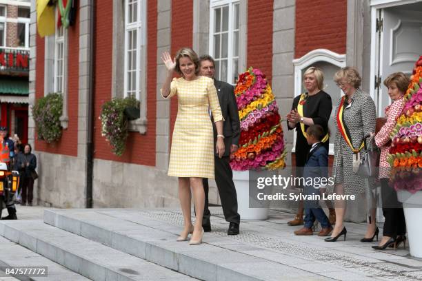 Queen Mathilde Of Belgium waves as she leaves after visiting the Eurofleurs 2017 Championship on September 15, 2017 in Saint-Trond, Belgium.