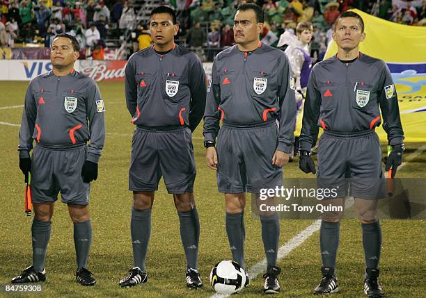 Edwin Batres Walter López Referee Photos and Premium High Res Pictures - Getty Images