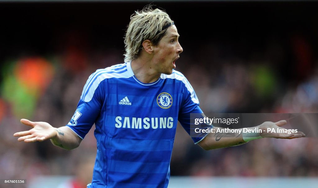 Soccer - Barclays Premier League - Arsenal v Chelsea - Emirates Stadium