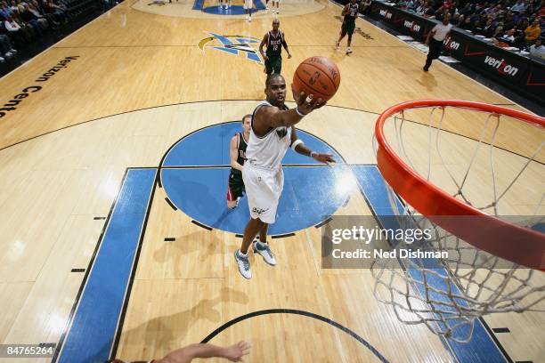 Antawn Jamison of the Washington Wizards takes the ball to the basket against the Milwaukee Bucks during the game at the Verizon Center on January...