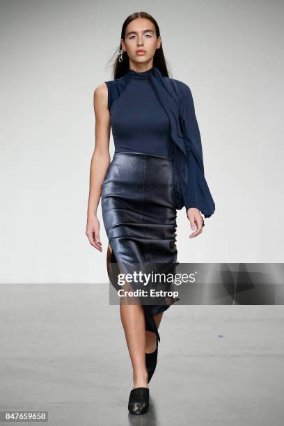 Paula Knorr - Runway - LFW September 2017, Photo d'actualité