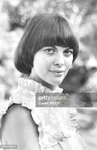 Portrait de Mireille Mathieu pendant son sejour mexicain en aout 1973 au Mexique.