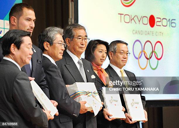 Vice President of the Tokyo 2016 bid committee Kenji Tanigawa, Athens Olympic hammer throw gold medalist Koji Murofushi, President of the Japanese...