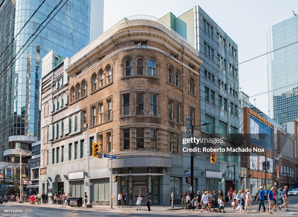 Toronto, Canada: heritage building integration into modern architecture