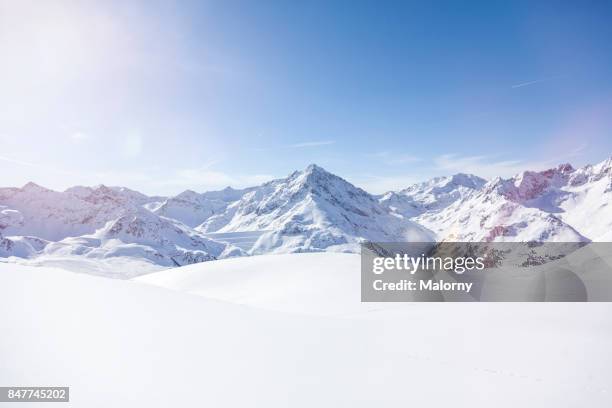 panoramic view on snow-capped mountains, kuethai, tirol, austria - neige photos et images de collection