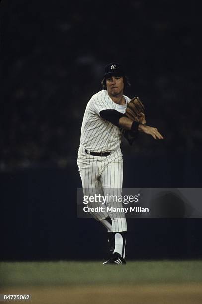 World Series: New York Yankees Bucky Dent in action, fielding vs Los Angeles Dodgers. Game 3. Bronx, NY CREDIT: Manny Millan
