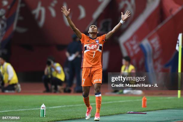 Rony of Albirex Niigata celebrates scoring his side's second goal during the J.League J1 match between Albirex Niigata and Kashima Antlers at Denka...