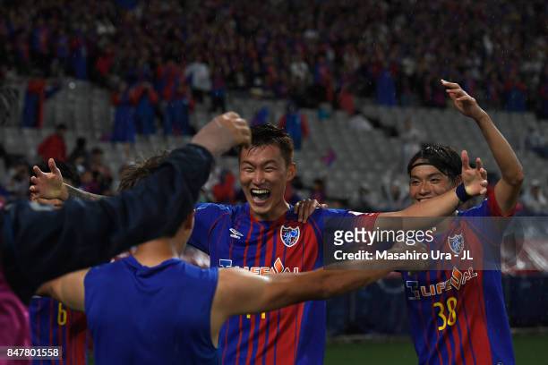 Jang Hyun Soo of FC Tokyo celebrates scoing the opening goal during the J.League J1 match between FC Tokyo and Vegalta Sendai at Ajinomoto Stadium on...