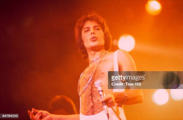 Singer-frontman Freddie Mercury performs with Queen at the Omni Coliseum on February 21, 1977 in Atlanta, Georgia.