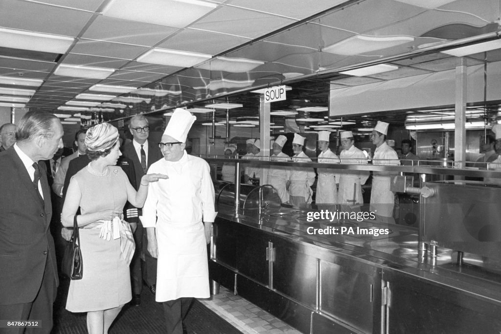 Royalty - Queen Elizabeth II - Southampton