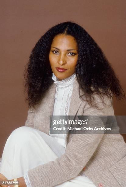 Actress Pam Grier poses for a photo on December 8, 1980 in Los Angeles, California.