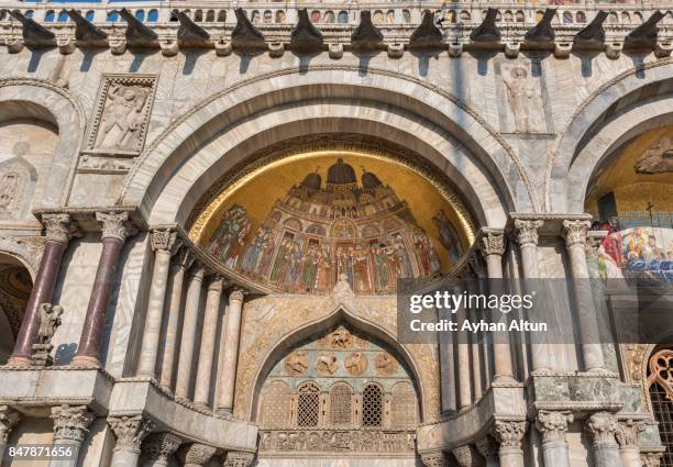 st. mark's cathedral (basilica di san marco) at st. mark's square , venice,veneto, italy - basilica di san marco 個照片及圖片檔