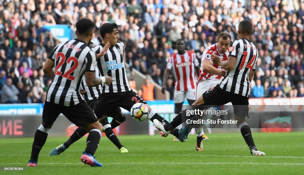 Newcastle United v Stoke City - Premier League