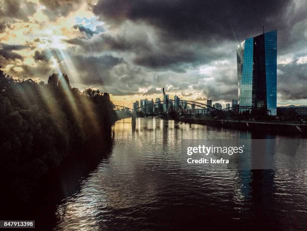 frankfurt skyline at sunset - ezb stock-fotos und bilder