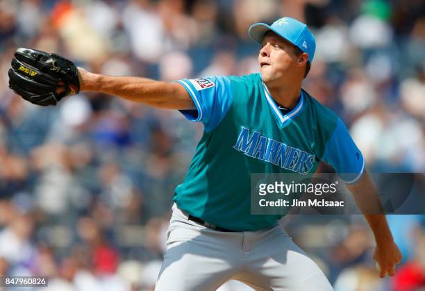 Andrew Albers of the Seattle Mariners in action against the New York Yankees at Yankee Stadium on August 27, 2017 in the Bronx borough of New York...