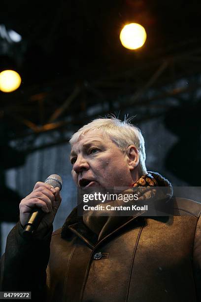 Head Michael Sommer speaks to thousands of demonstrators on February 14, 2009 in Dresden, Germany. Reportedly over 10,000 people attended various...