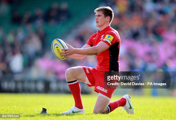 Saracens Owen Farrell prepares to take a penalty during the Aviva Premiership Semi Final match at Welford Road, Leicester.
