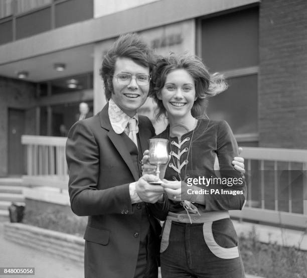 Cliff Richard and Olivia Newton-John, who presented The Disc and Music Echo 1971 Valentine Awards in a ceremony at the Hall of the Worshipful Company...